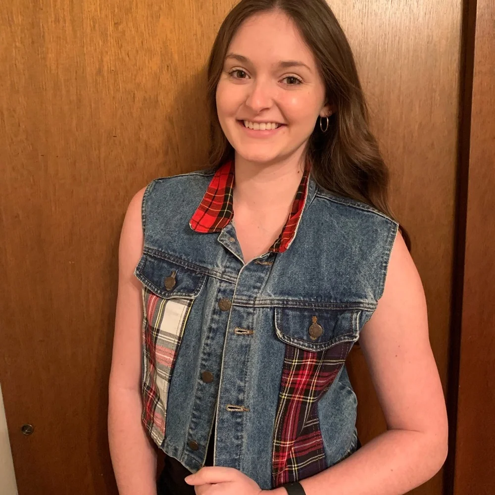 Jean Vest - Picture 1 of 2